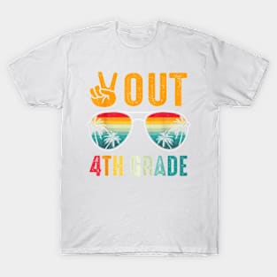 Peace Out 4Th Grade Retro Graduation Last Day Of School T-Shirt T-Shirt